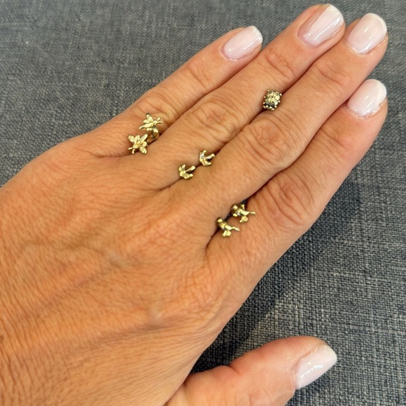 3 pairs of tiny gold earrings, bird, dragon fly and palm trees and 1 ladybug - Picture 2 of 2